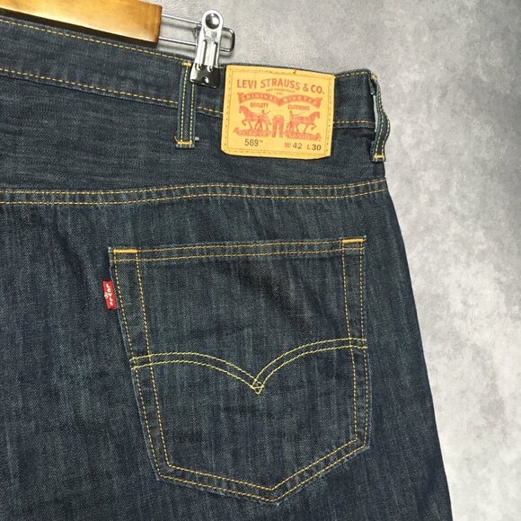 Levis Mens 569 Loose Straight Fit Blue Jeans size 42x30 Cotton Dark Denim Pants - Picture 3 of 16
